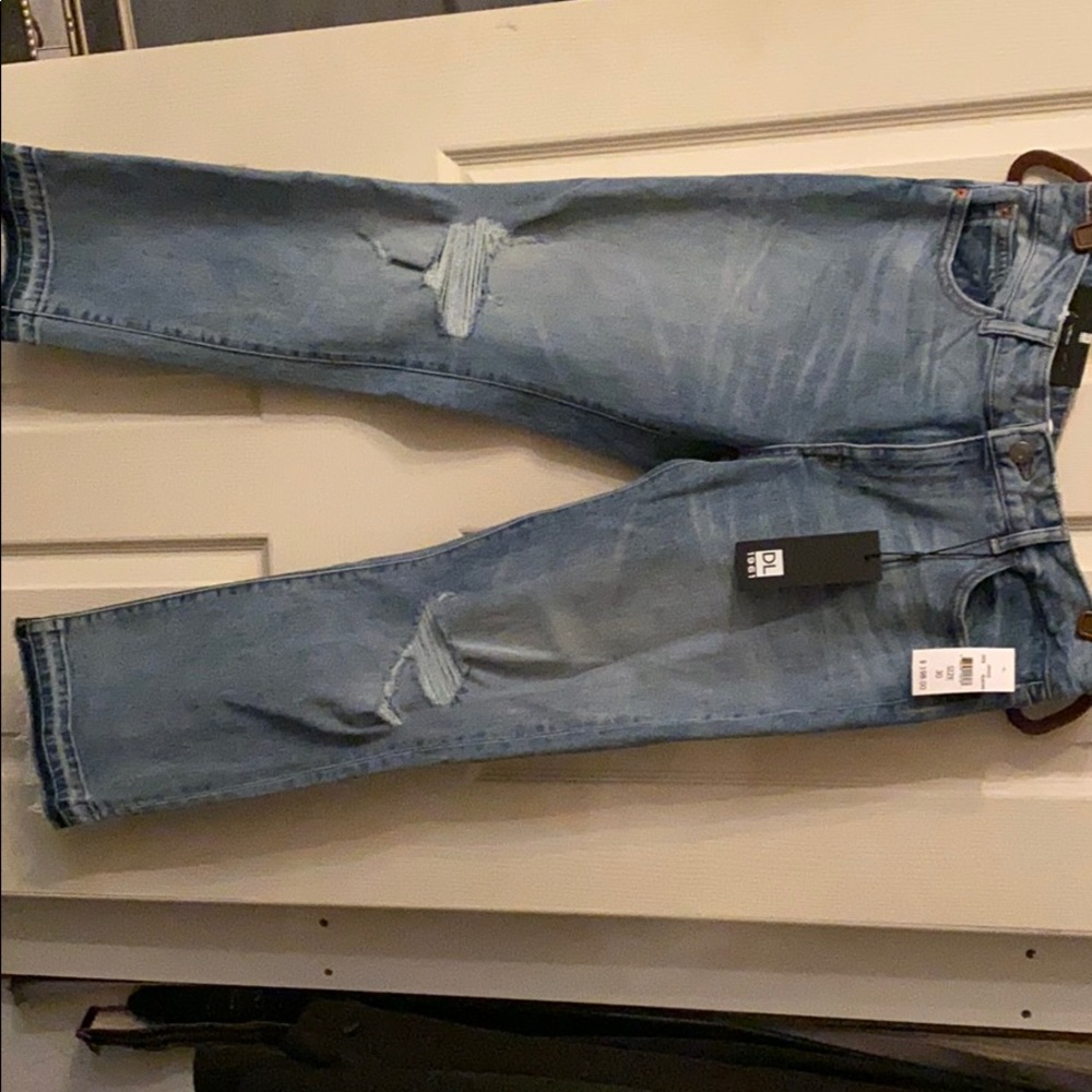 DL 1961 Mara Instasculpt Straight Jeans in Glacier